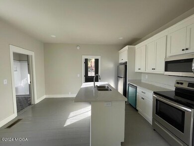 1121 Columbus St unit B, Macon, GA 31201 - photo 4