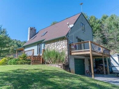 270 Jr Pate Rd, Burnsville, NC 28714 - photo 3