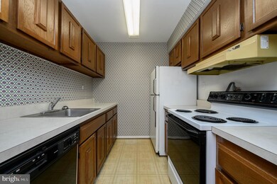 1L Twin Rivers Dr, East Windsor, NJ 08520 - photo 7