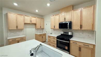 9131 Rivington Ave, Las Vegas, NV 89148 - photo 3