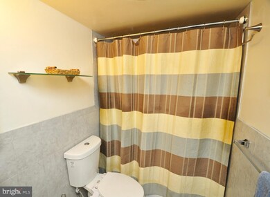 Van Ness East unit 1033, Washington, DC 20008 - photo 7