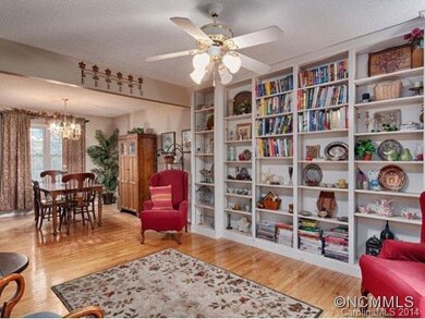 87 Forest Lake Dr, Asheville, NC 28803 - photo 6