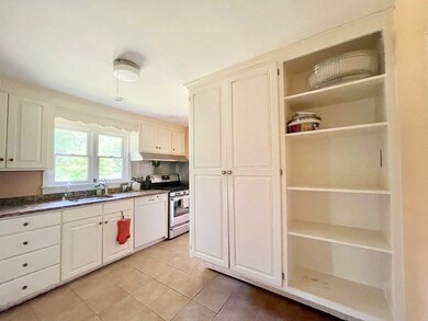 82 Union St unit 1, Natick, MA 01760 - photo 5