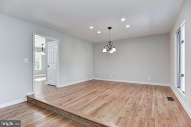 9832 Log House Ct, Gaithersburg, MD 20882 - photo 6