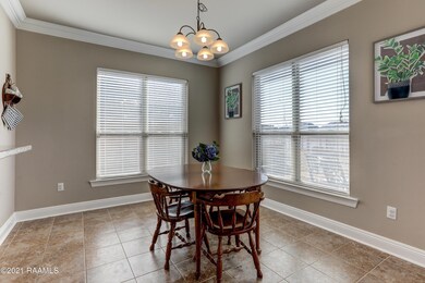 135 Village View Dr- Dining Room