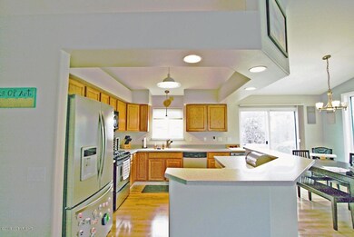 8755 little brook3