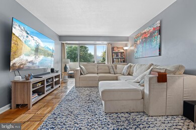 Town Square Towers unit 215, Washington, DC 20024 - photo 5