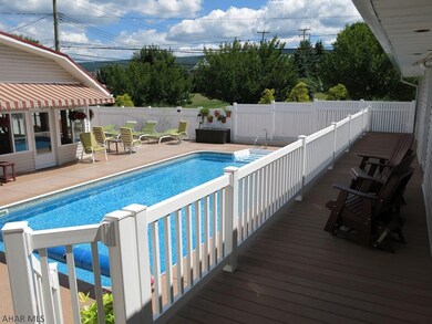 Deck & Pool