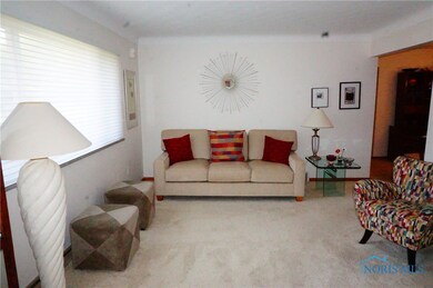 5519 E Rowland Rd, Toledo, OH 43613 - photo 3