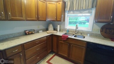 1662 346th Ave, Wever, IA 52658 - photo 5