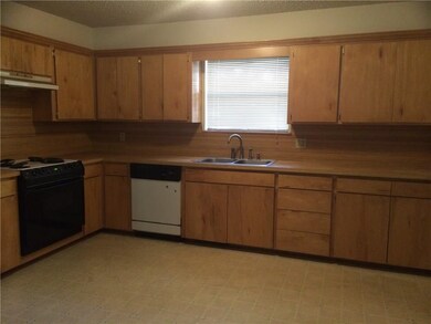 unlisted-address, Oklahoma City, OK 73122 - photo 2