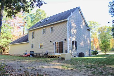 517 Jacks Dr, Pembroke, NH 03275 - photo 3