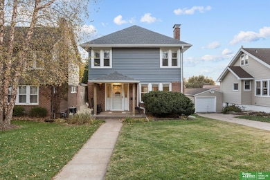 4405 Woolworth Ave, Omaha, NE 68105 - photo 2