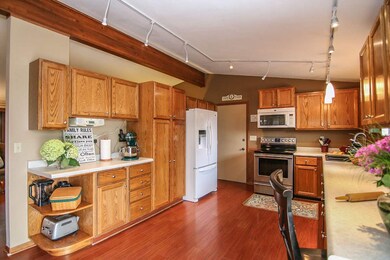 375 Sterling Dr, Oregon, WI 53575 - photo 7