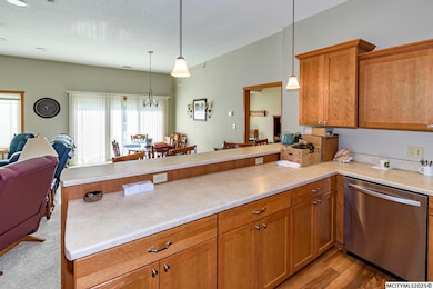 320 1st St NE unit 103, Mason City, IA 50401 - photo 6