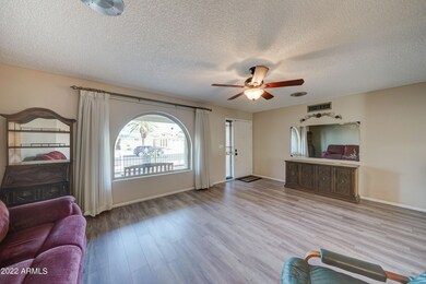 4035 E Clovis Cir-6