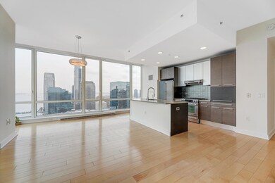 Crystal Point unit 3905, Jersey City, NJ 07302 - photo 2