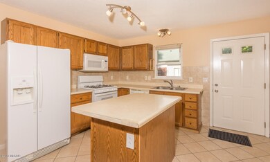 332 Carriage Ln SW unit 15, Grand Rapids, MI 49548 - photo 3