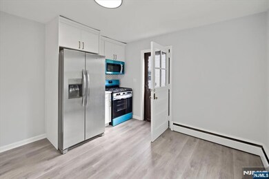 499 Goffle Rd, Wyckoff, NJ 07481 - photo 6