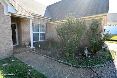 6126 Rolling Oaks Circle