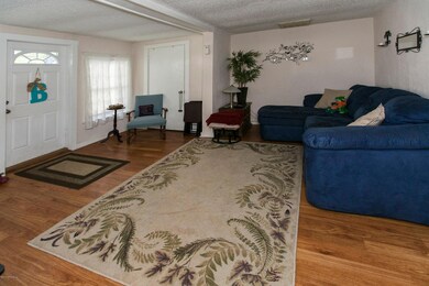 003_Living Room