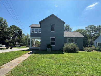 428 Broad St, Warrensburg, MO 64093 - photo 4