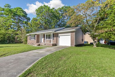 510 Lakewood Dr, Jacksonville, NC 28546 - photo 2