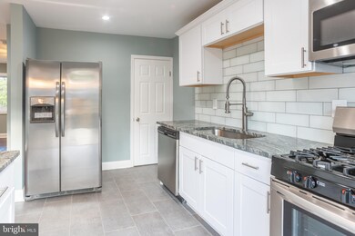 8644 Oak Rd, Parkville, MD 21234 - photo 4