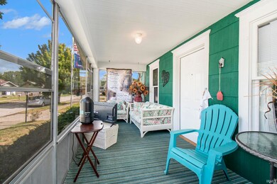 937 Oxford St, Elkhart, IN 46516 - photo 4