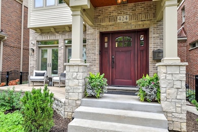 424 W Seminary Ave, Wheaton, IL 60187 - photo 2