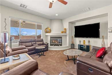 LIVING/GREAT ROOM