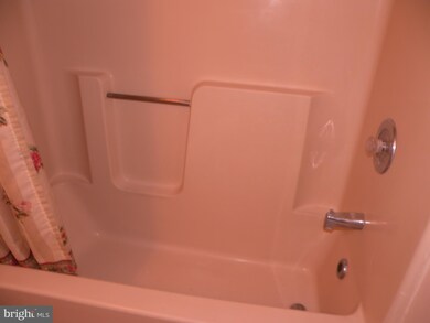 7 Mosby Ct unit E, Round Hill, VA 20141 - photo 4