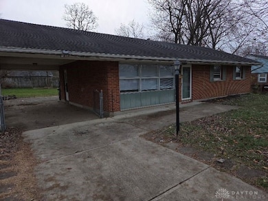 3012 E Blackhawk Rd, Kettering, OH 45420 - photo 2