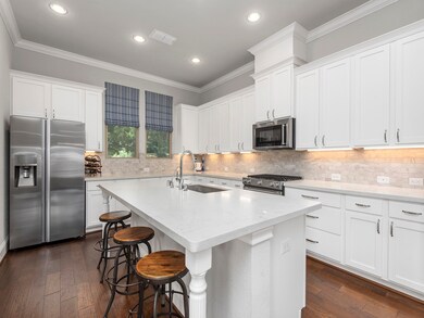 1018 Shepherd Oaks Dr, Houston, TX 77018 - photo 6