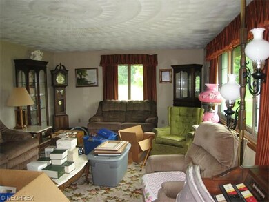 47092 McDonald St, East Liverpool, OH 43920 - photo 2