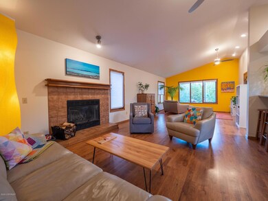 Living room w fireplace
