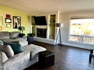 18th_living_room