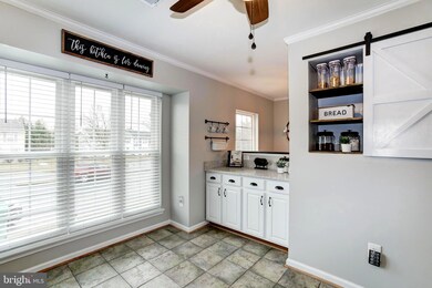 6336 Jacobs Ct, Sykesville, MD 21784 - photo 5