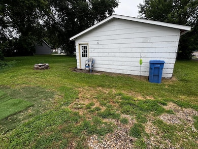 241 Webster St N, Kasota, MN 56050 - photo 4