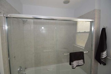 9847 Drury Ln, Westchester, IL 60154 - photo 7