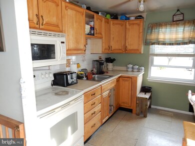 12 Alton Ct, Rosedale, MD 21237 - photo 6