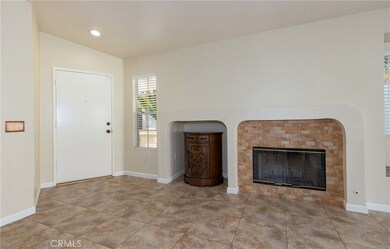 29346 Crest View Ln, Highland, CA 92346 - photo 4