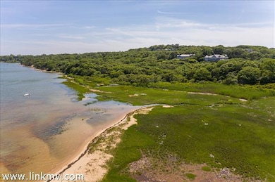 7 Clay Pit Ln, Aquinnah, MA 02535 - photo 6