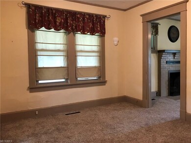Office could easily be turned into first floor bed