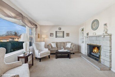 17701 Bernadine St, Lansing, IL 60438 - photo 2