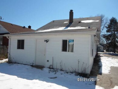 2026 Lloyd Ave, Waukegan, IL 60085 - photo 2