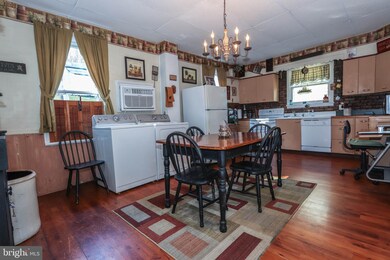 624 S 4th St, Newport, PA 17074 - photo 6