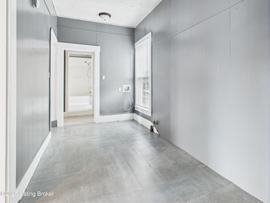 1919 Center St, New Albany, IN 47150 - photo 2