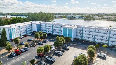 Wincast Arms North Condominiums unit 421, Deerfield Beach, FL 33064 - photo 5