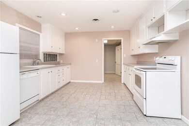 603 NW C St, Bentonville, AR 72712 - photo 3